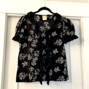 Embroidered black and white top. Size Small